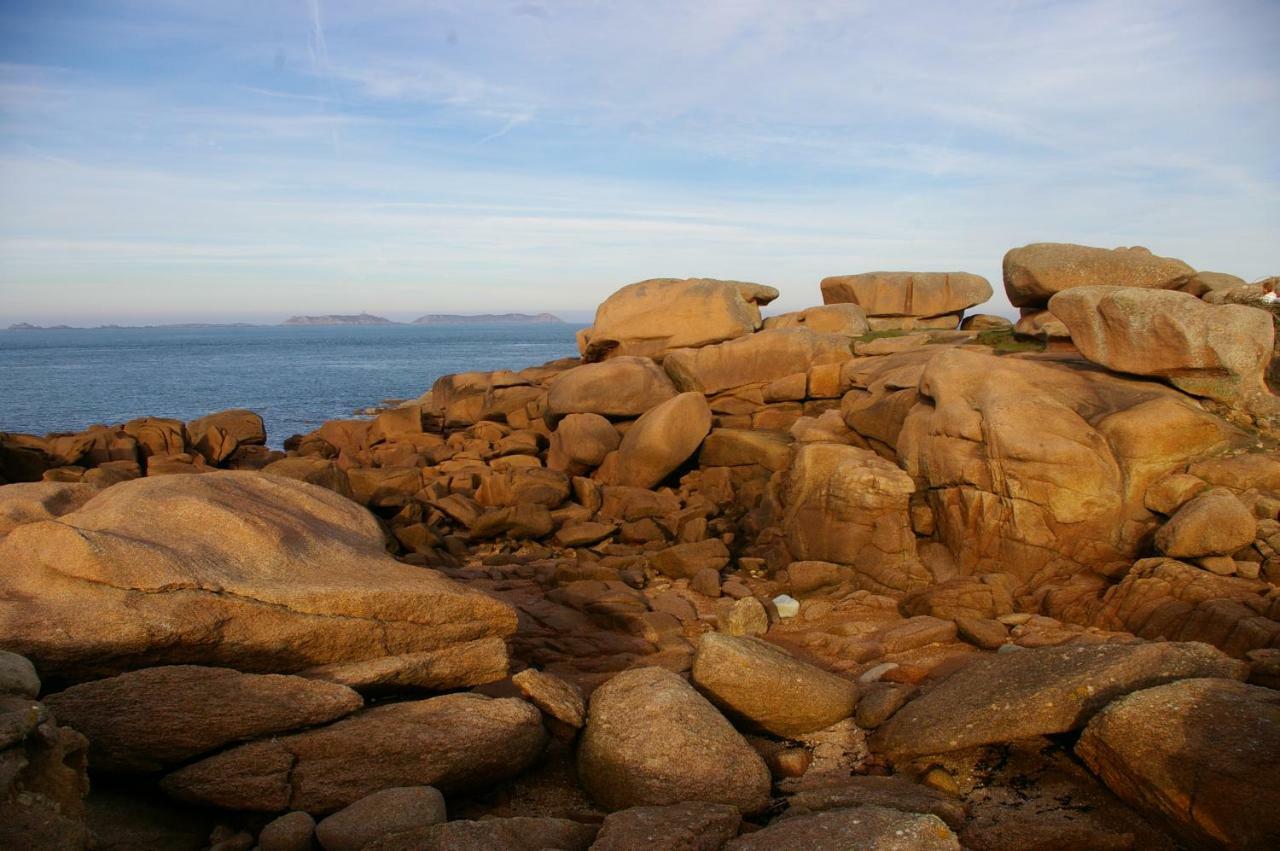 Le Colombier Bretagne Bed & Breakfast Louannec Eksteriør bilde